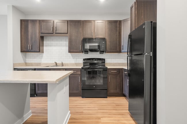 Kitchen - 1055 Arden