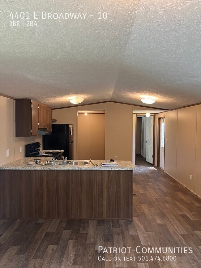 Photo - Broadway - 10