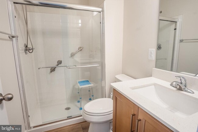Photo - 157 Locke St