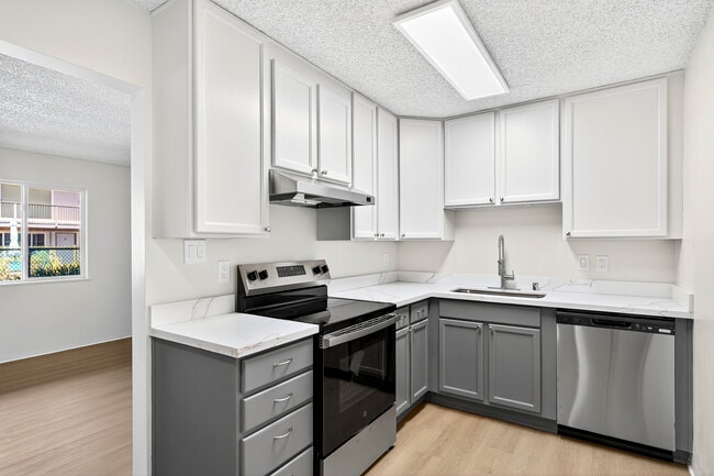Building Photo - Nova at Terra Linda Rental