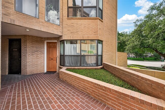 Photo - 5220 Weslayan St Unit 107