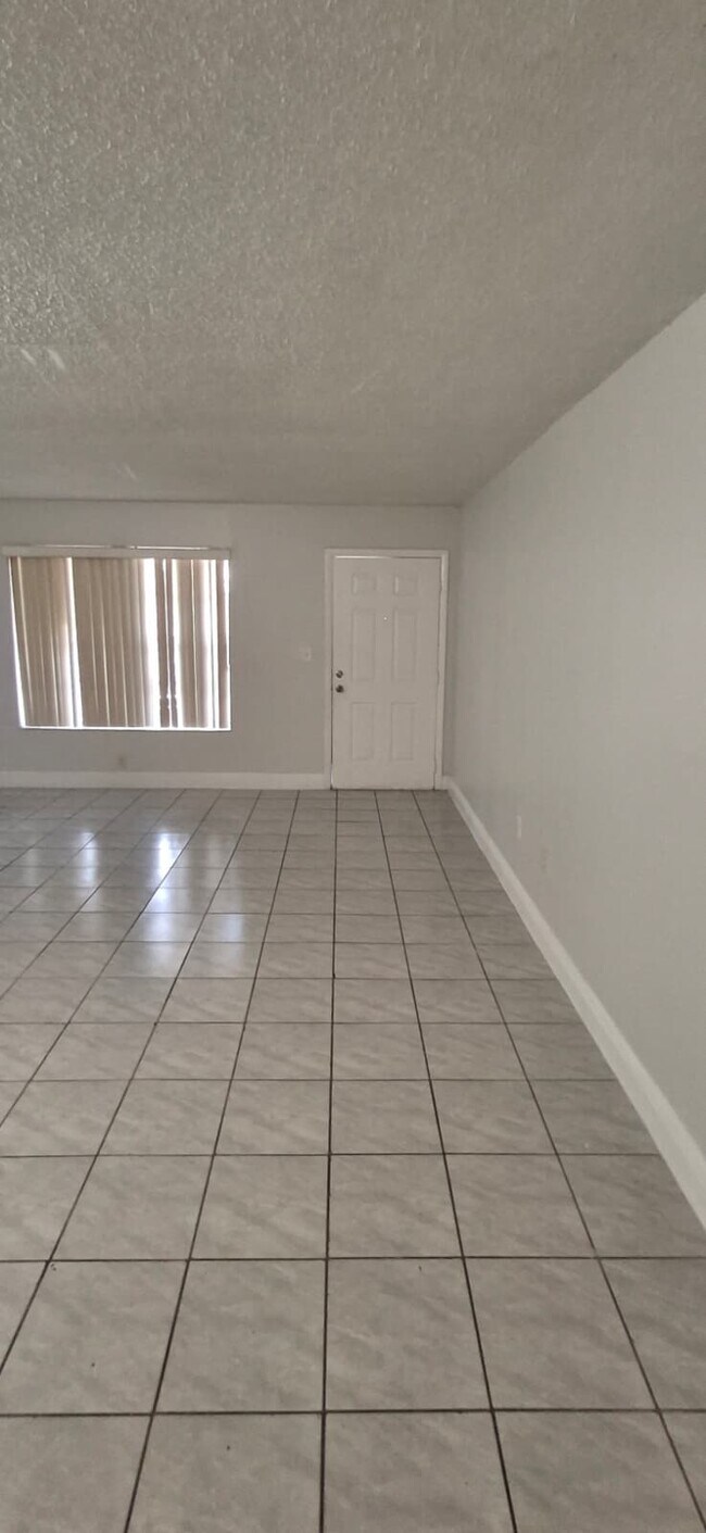 Photo - 271 NW 177th St