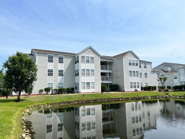Building Photo - Myrtle Beach - 3 Bedroom / 2 Bathroom Condo Unit E