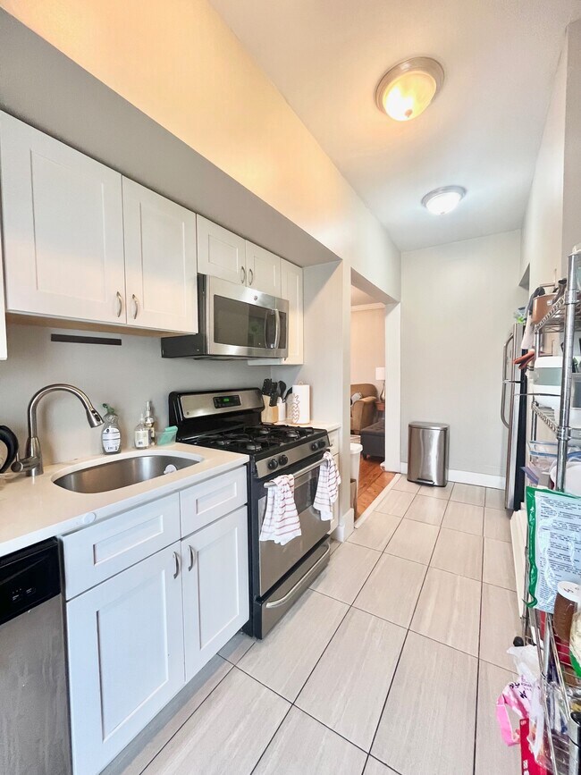 Photo - 180 Hillside St Unit 1