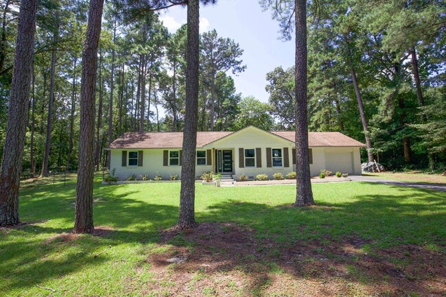 Photo - Southern Pines Retreat: Cozy 3-Bedroom Hom...
