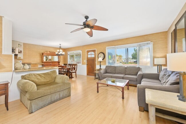 Building Photo - 1727 W Balboa Blvd Unit 1