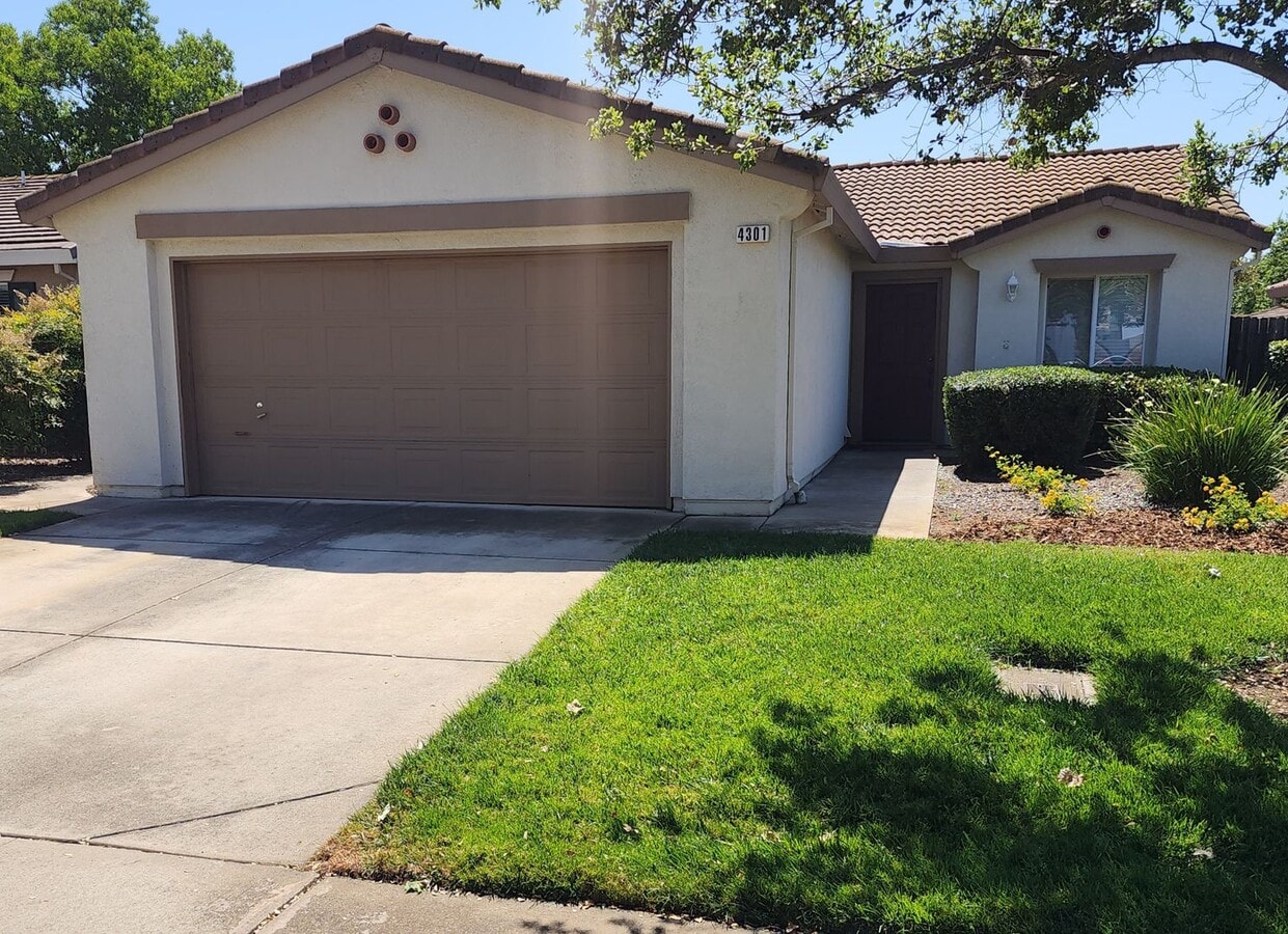 Photo - 4301 Aubergine Way