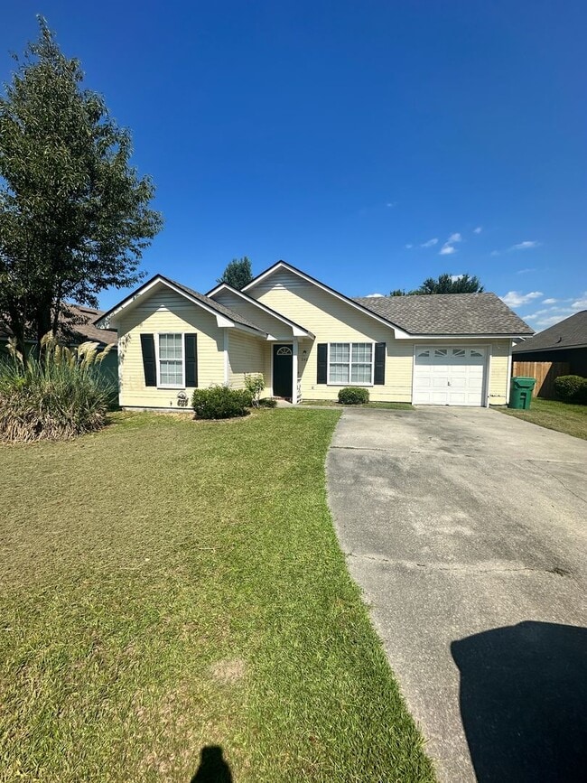 Building Photo - 3BD/2B in Blue Pool Subdivision Rental
