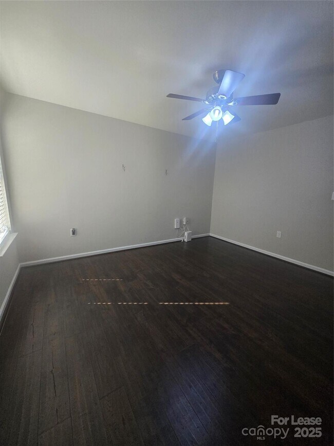 Photo - 756 Nannyberry Ln
