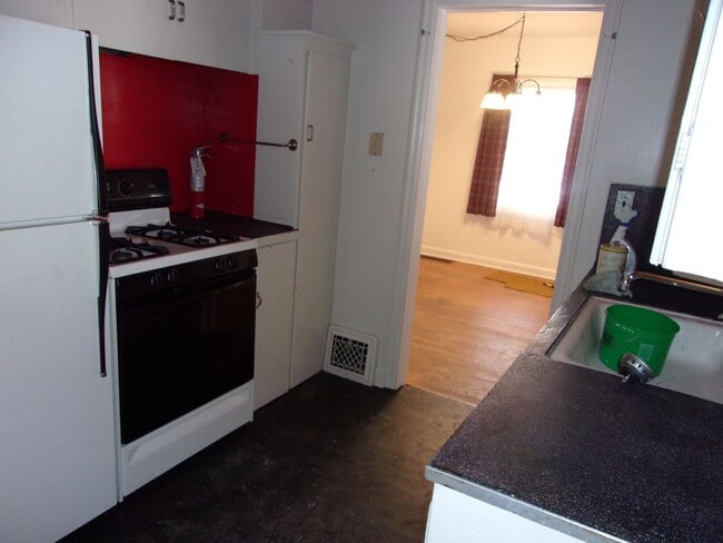 Photo - Pet friendly spacious home with new paint .