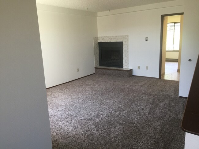 Photo - 600 SW Crestview St