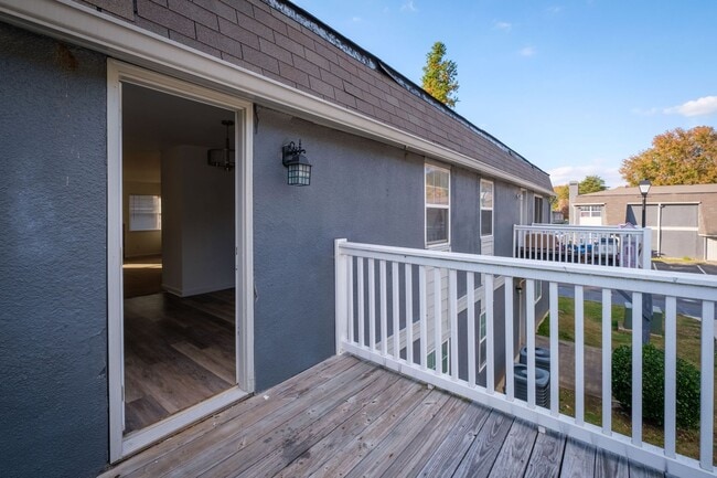 Photo - Adar at Golden Gate