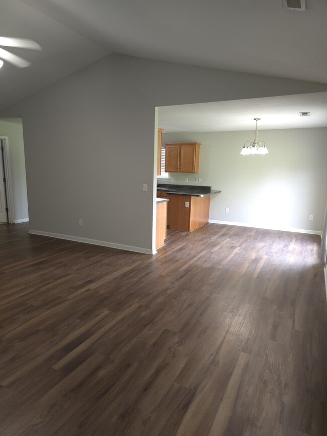 105 Zippo Pine Dr
