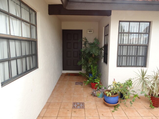 Photo - 45 Columbia Ct