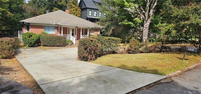 Building Photo - 1032 Standard Dr NE