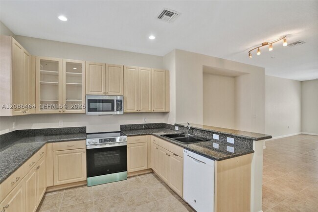 Photo - 1033 NE 17th Way