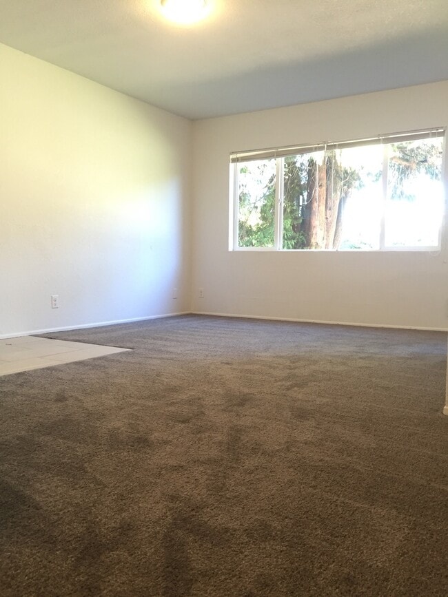 Photo - Great 2 BR/1 BA duplex unit available!