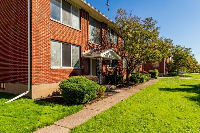Cedarwood Apartments
