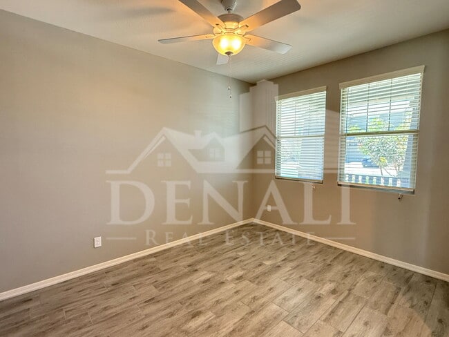 Photo - 15068 W Pierce St
