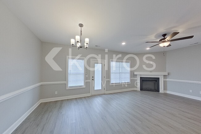 Photo - 3705 Oak Leaf Wy