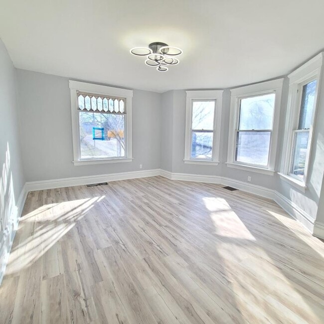 Building Photo - 2616 S Harrison St