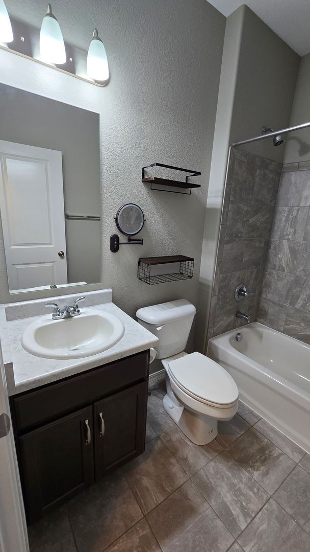 Photo - 11101 Willmore Dr