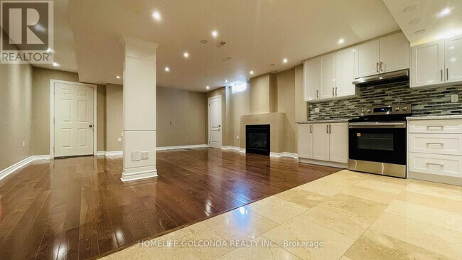 Photo - 110 A Bond Crescent
