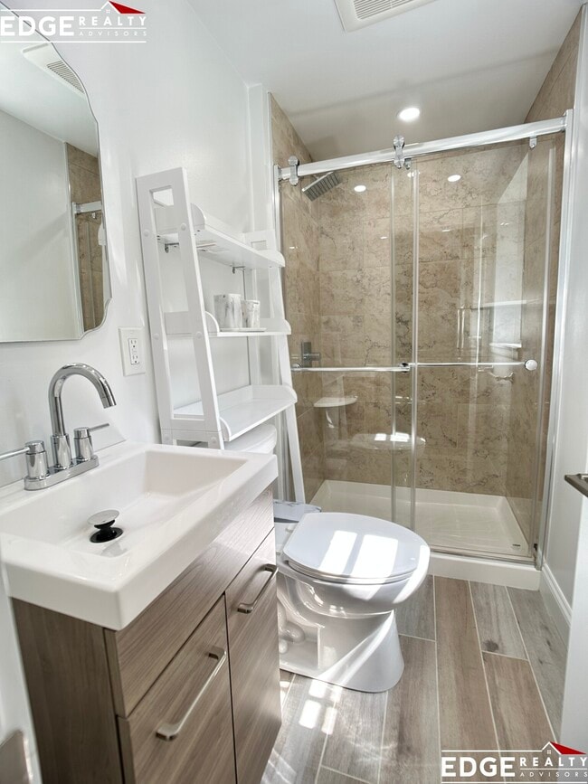 Photo - 161 Lake Shore Rd Unit 1