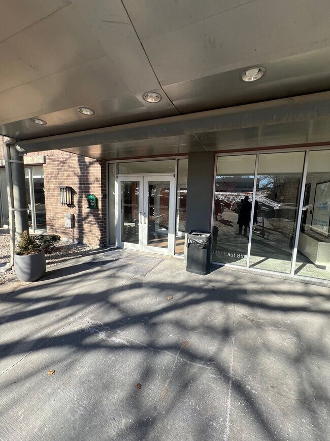 Photo - Fantastic Studio in The Metropolitan Condos