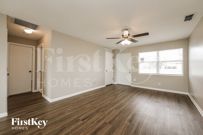 409 SE 4th Terrace