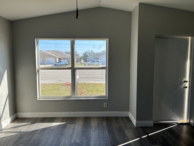 Photo - 2914 Santa Barbara Blvd