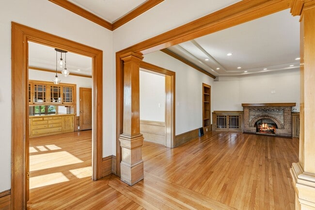 Photo - Classic 3bed/2bath Home Near Lake Merritt with Fresh Updates