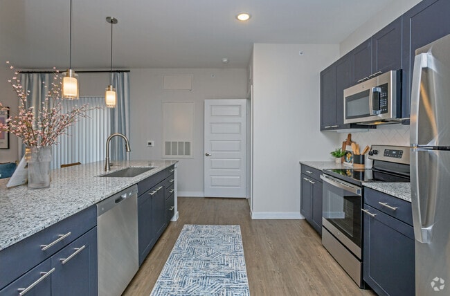 2BR, 2BT - 1179SF
