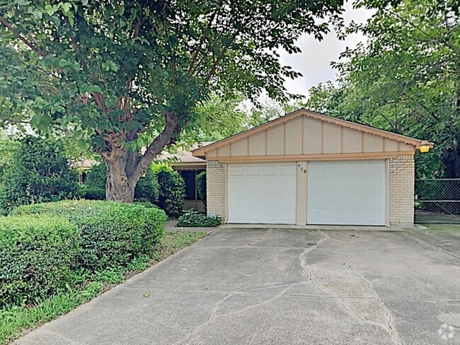 Building Photo - No Application Fee* Plus $250 Off First 2 ... Rental