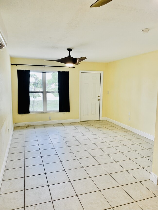 Photo - 1120 Vineyard St