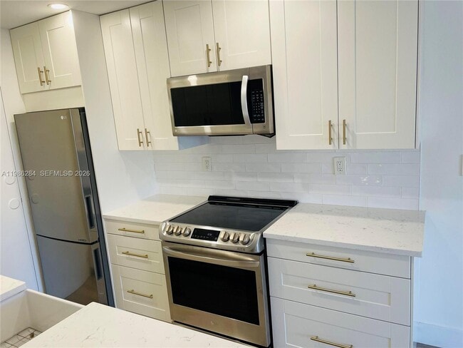 Photo - 900 NE 18th Ave Unit 206