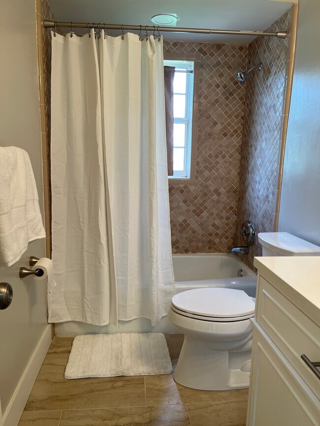 Photo - 530 Ventris Ct