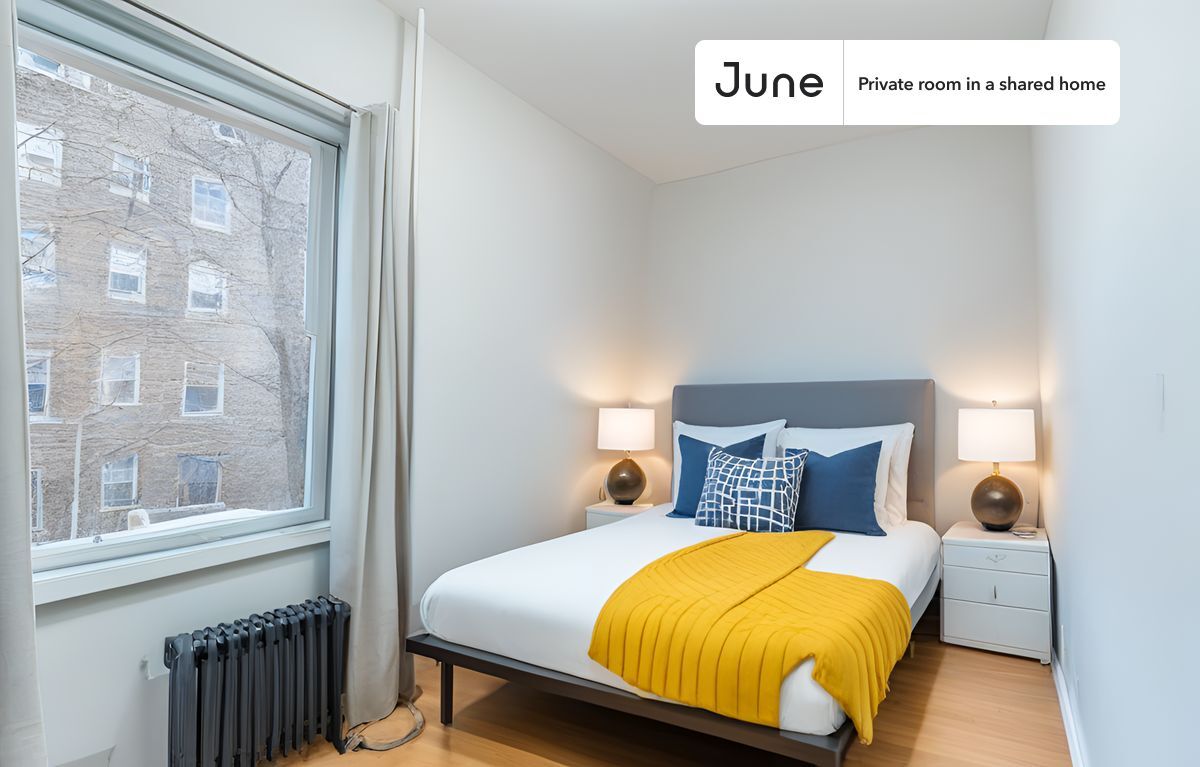 Private bedroom in 2 bed/1 bath Home - Private bedroom in 2 bed/1 bath Home