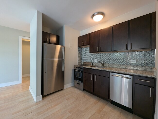 Photo - 429 W Wellington Ave Unit 5H