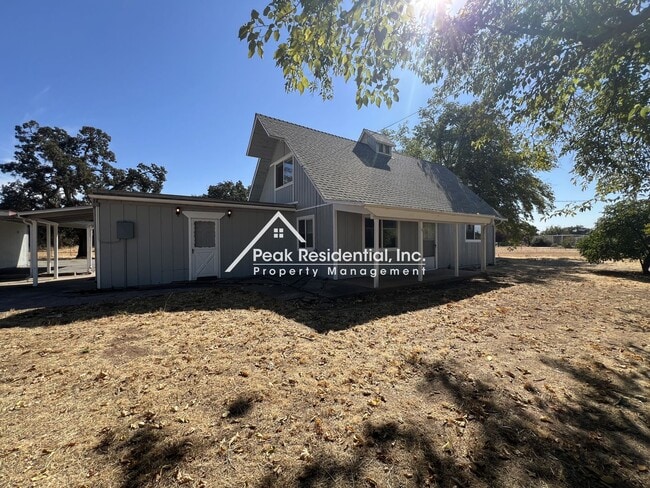 3251 Neighbor Ln