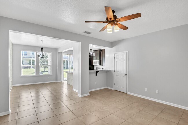 Photo - Upgraded 3 bedroom, 2 bathroom townhome in...