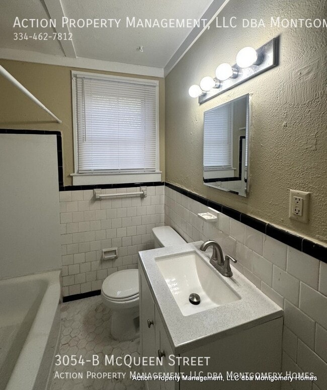 Photo - 3054 McQueen St