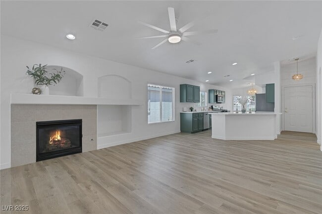 Building Photo - 4369 Meadowlark Wing Way Rental