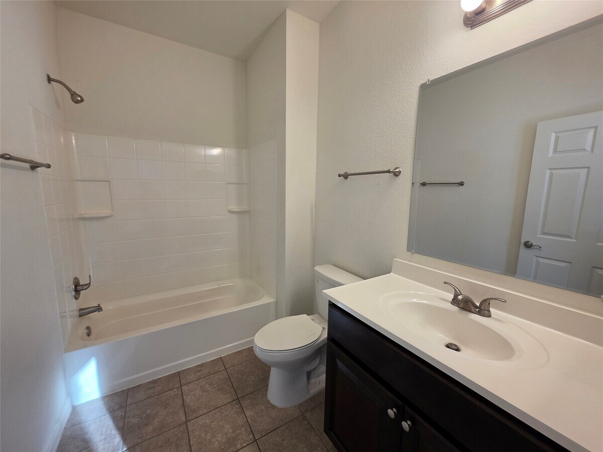 Photo - 6119 Lacey Oak Dr