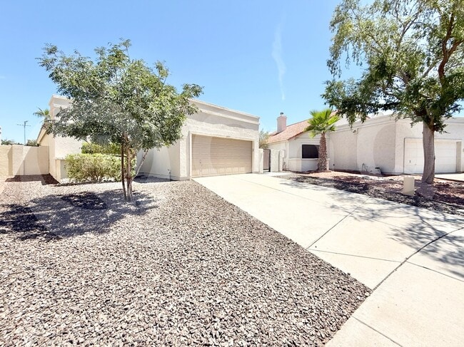 Building Photo - 537 S Danyell Dr Rental