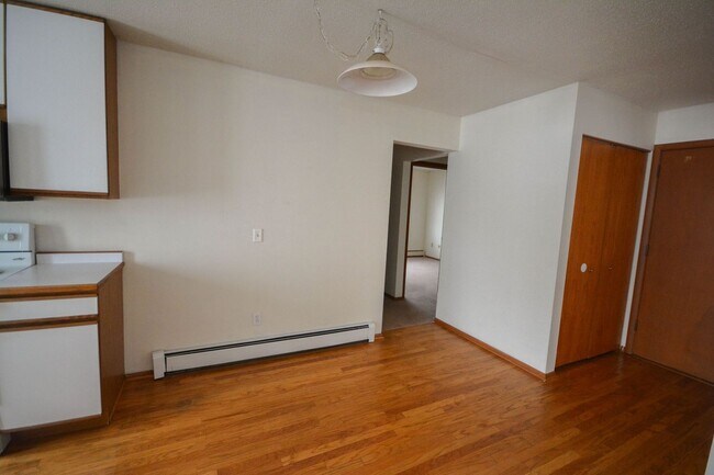 Photo - Rare 3bedroom Valhalla condo - basic cable & internet included!