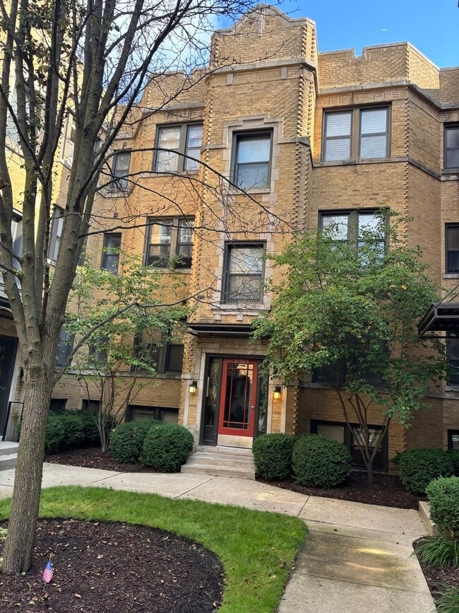 Photo - 1370 1/2 W Estes Ave Condo Unit 1W