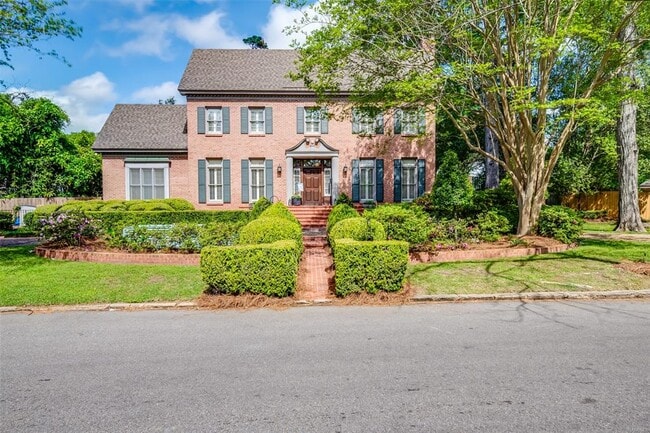 1029 Magnolia Curve
