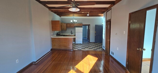 Building Photo - 19 Elberon Pl Unit 2 - A