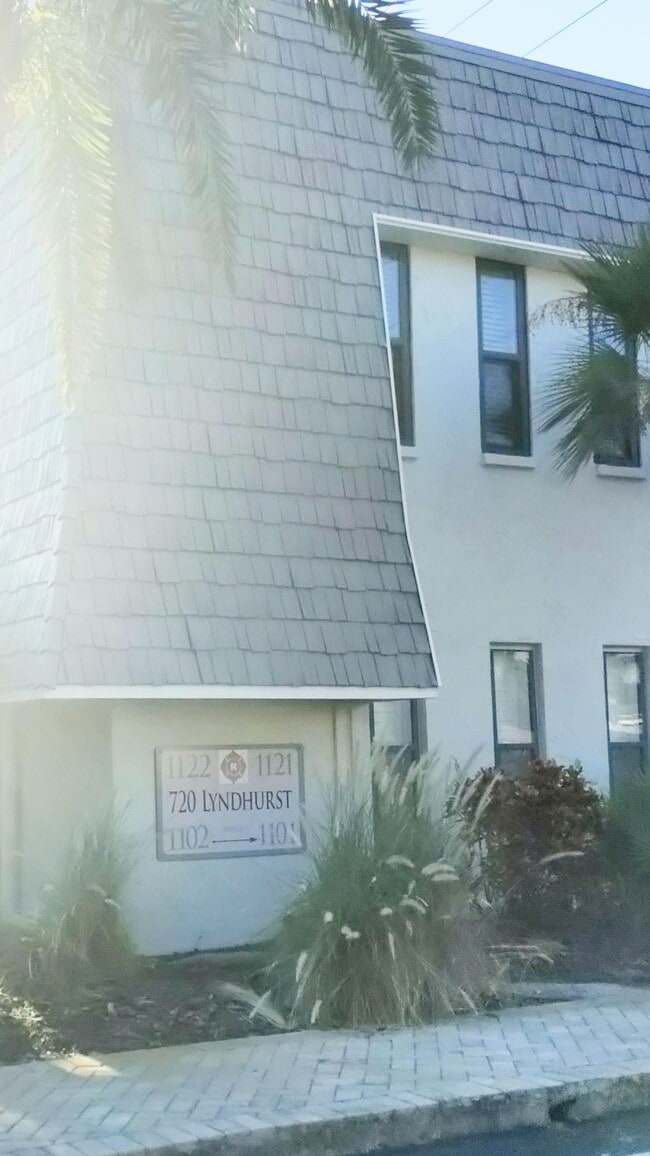 Photo - 720 Lyndhurst St Townhome